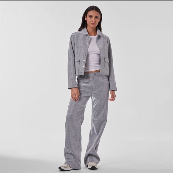 NWT Noli cropped jacket - Picture 3 of 6